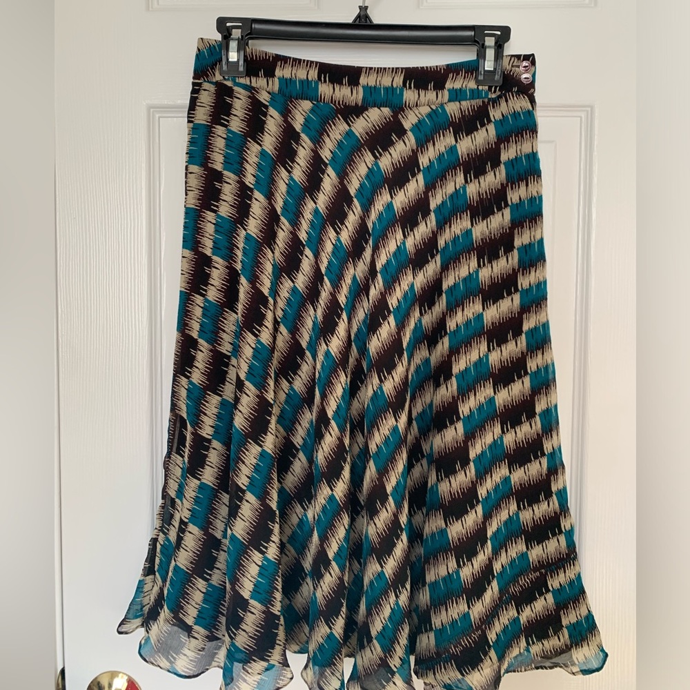 Jones New York skirt size 4P.